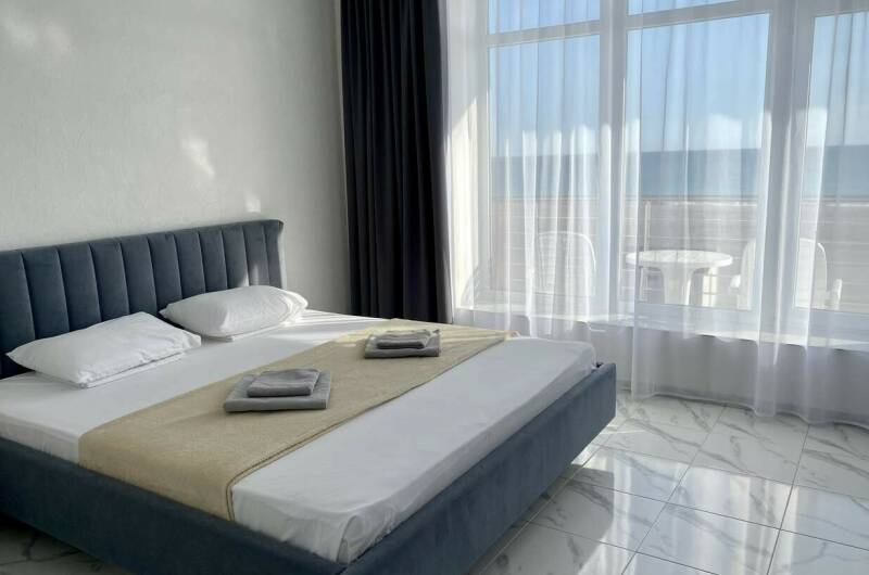 2-комнатный номер с балконом и видом на море