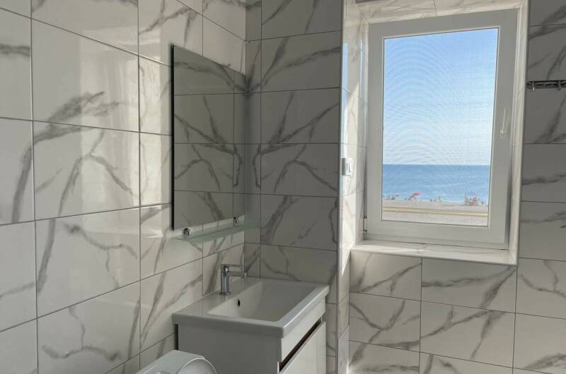 2-комнатный номер с балконом и видом на море