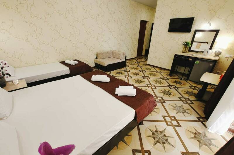 4-х местный Полулюкс с двориком (корпус Наутилус)