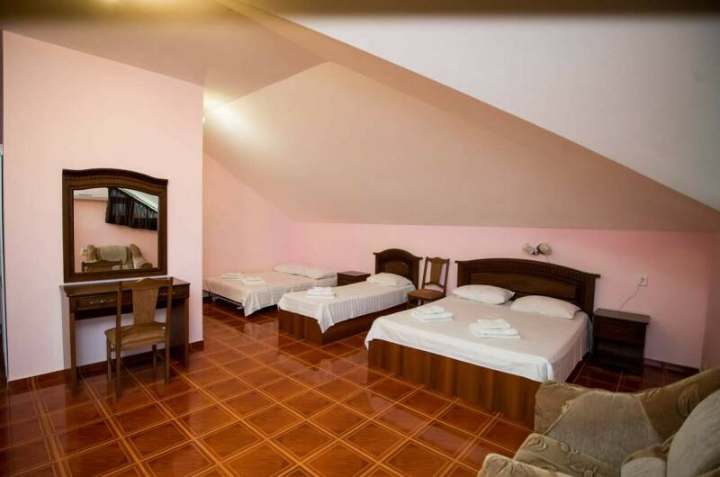 6-ти местный номер с балконом