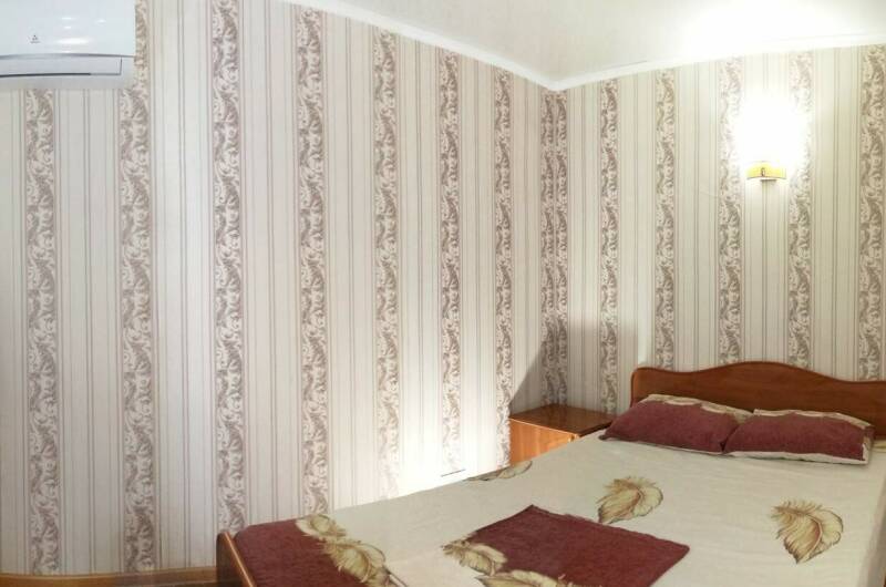 Четырехместный двухкомнатный в летнем домике