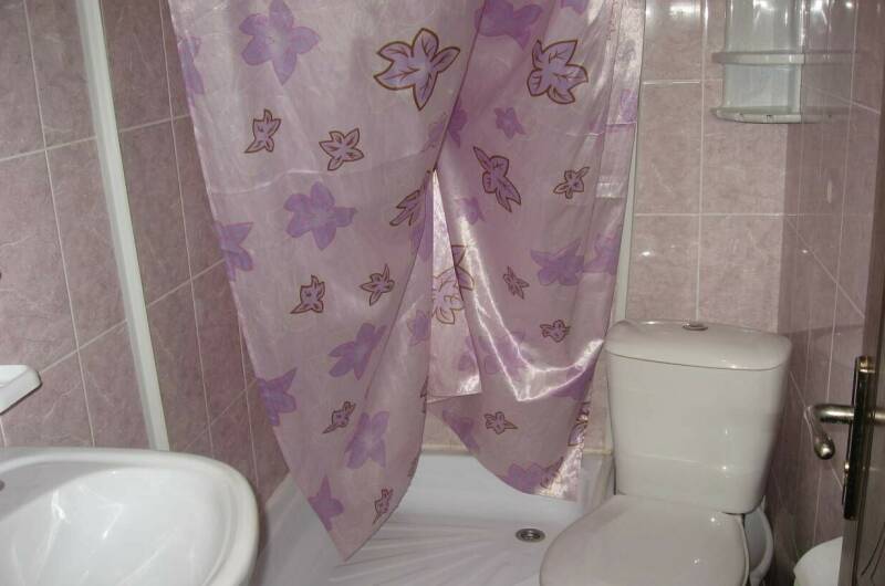 Четырехместный двухкомнатный в летнем домике