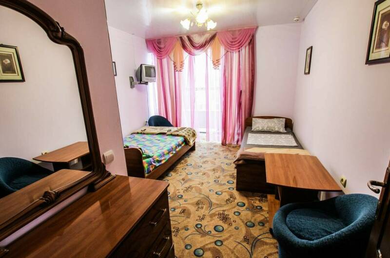 Трёхместный номер (№ 8)