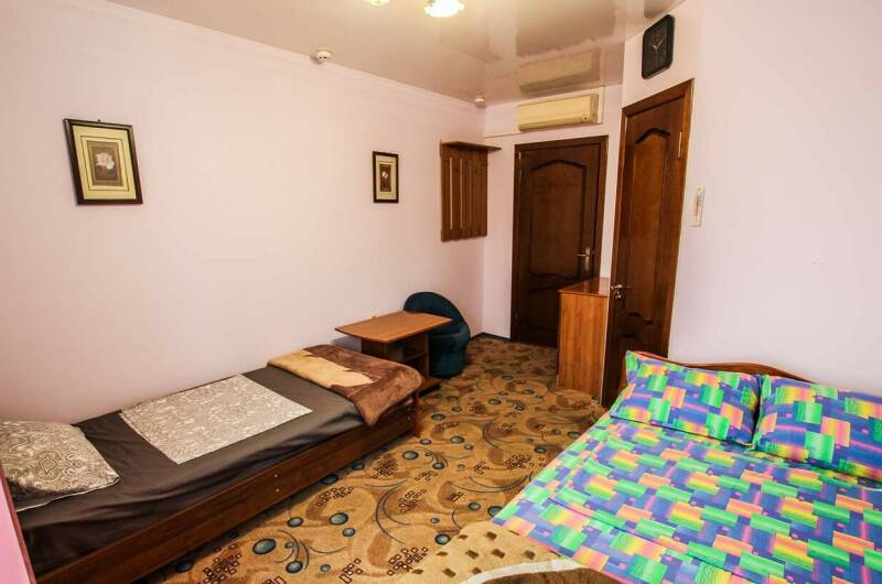 Трёхместный номер (№ 8)