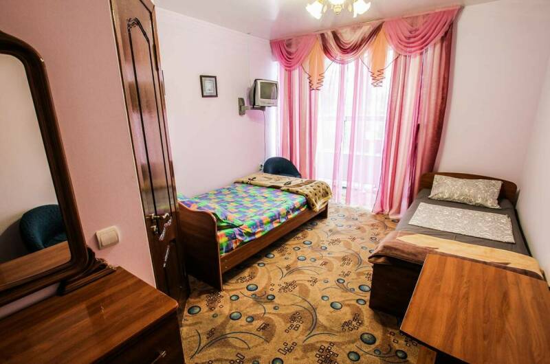 Трёхместный номер (№ 8)