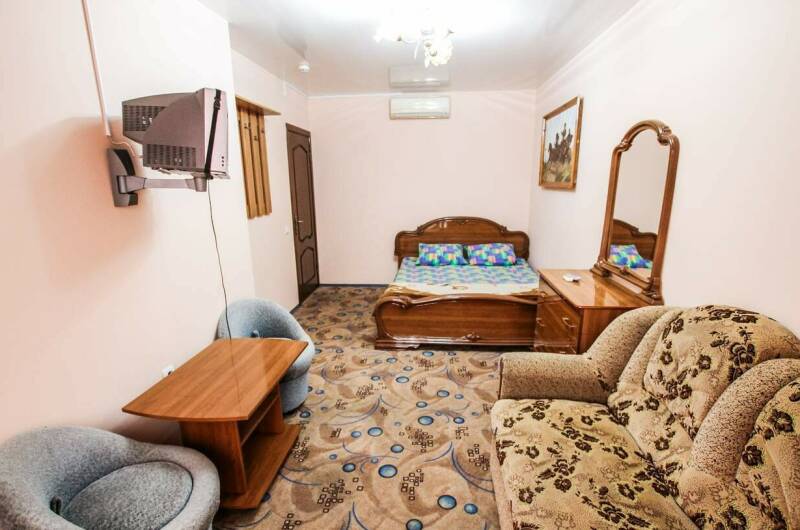 Четырёхместный номер (№ 10)