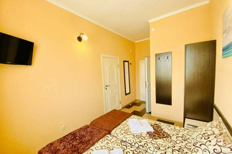 Двухкомнатный с двумя санузлами и балконом