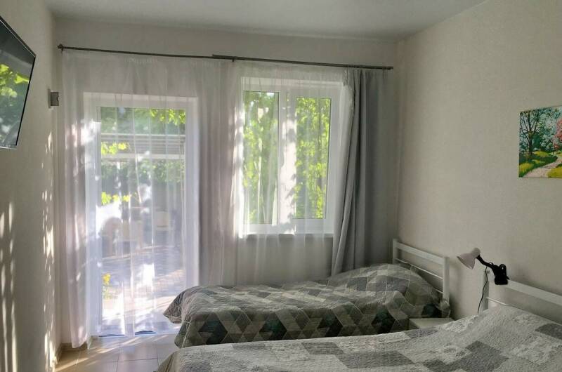 Комната на двух человек с удобствами на 1 этаже