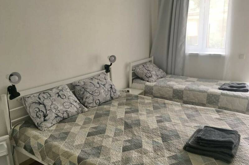 Комната на двух человек с удобствами на 1 этаже