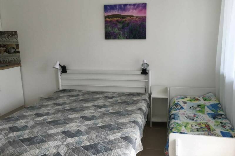 Двухкомнатный с мини-кухней на 2 этаже