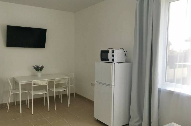 Двухкомнатный с мини-кухней на 2 этаже