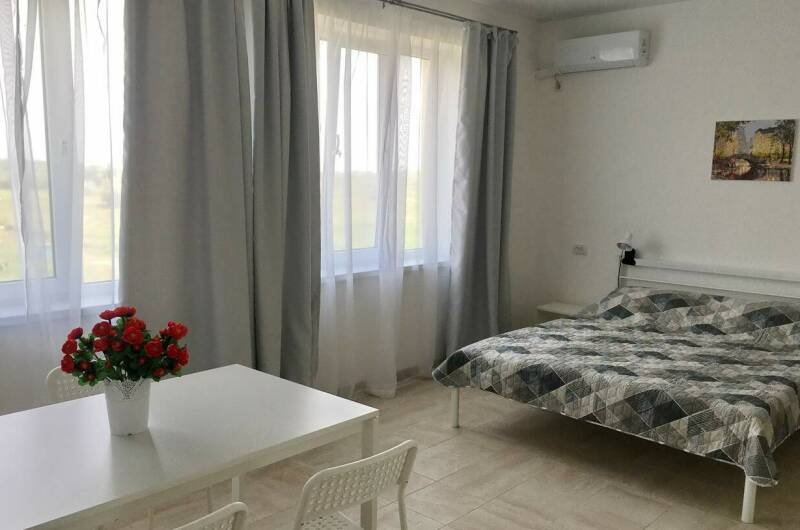 Студия на 2 этаже