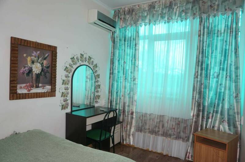 «Люкс» двухкомнатный на 3−4 человека