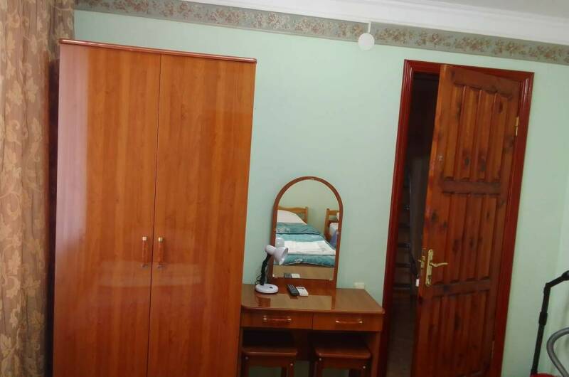 Стандартный трехместный номер с удобствами