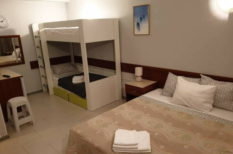 Двухкомнатный «Семейный» с двуярусной кроватью