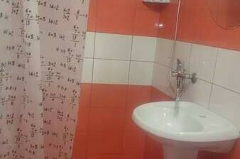 Номер 8 — 2-х местный номер с удобствами