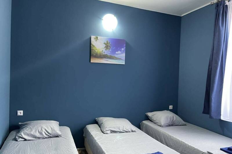 Трехместный номер с общей кухней на 2 номера