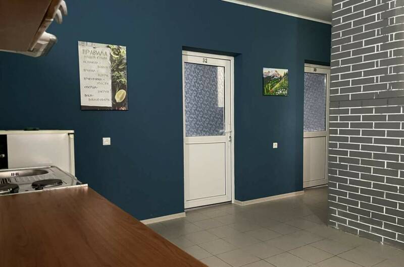 Четырехместный номер с общей кухней на 2 номера