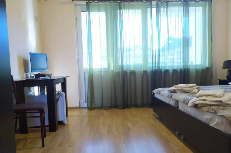 Двухместный номер с балконом (кровати раздельные)