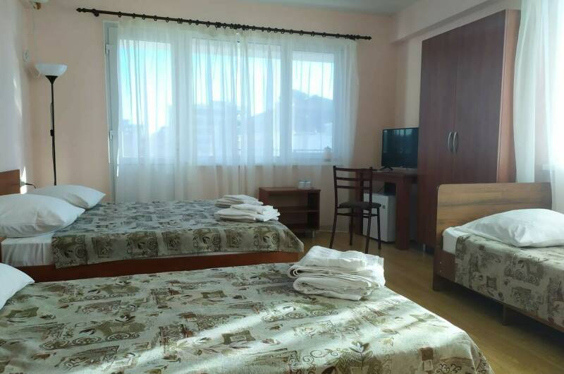 Четырехместный номер с балконом