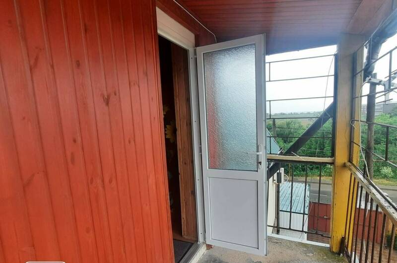 Этаж под ключ из 3 комнат до 12 человек