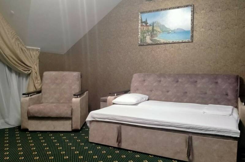 Двухкомнатный семейный номер с балконом