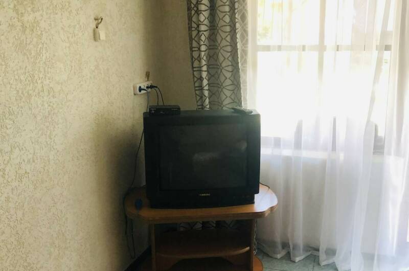 Эконом кондиционер, телевизор 3-х