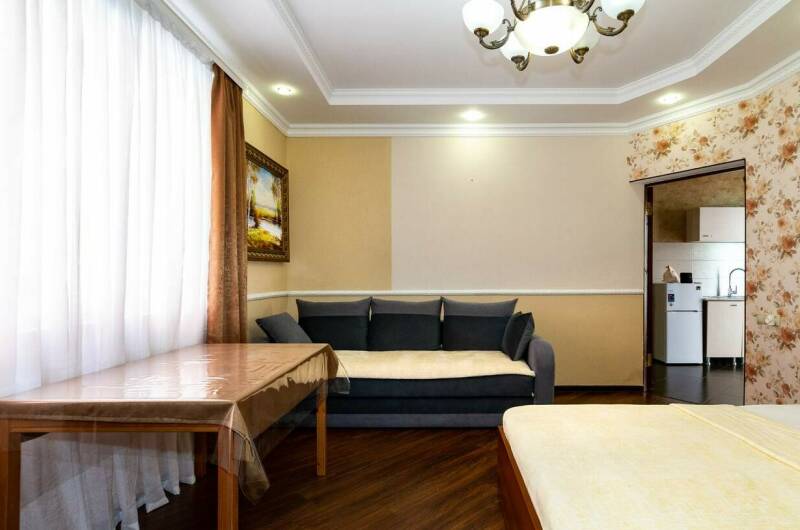 «Апартаменты» с двумя спальнями и кухней