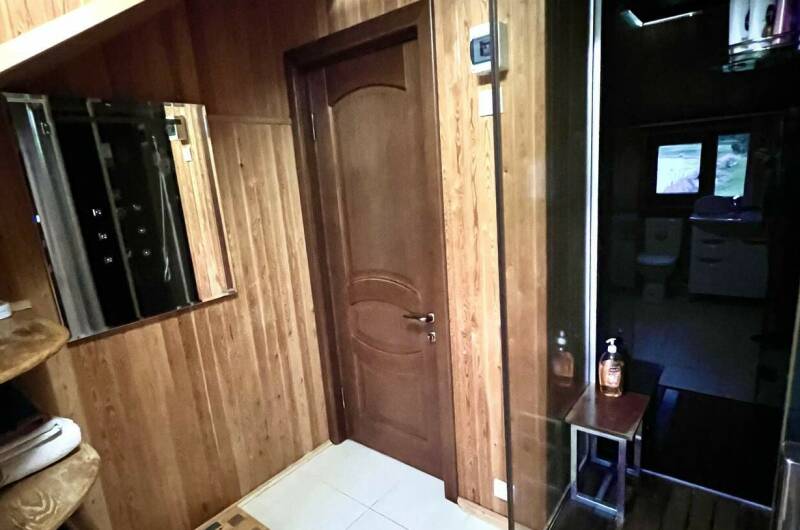 2-х этажный коттедж возле озера