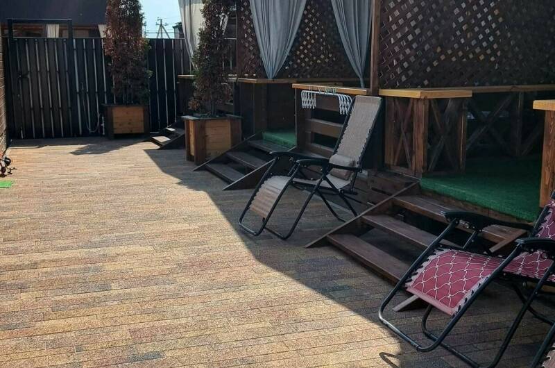 № 1 Домик с видом на двор