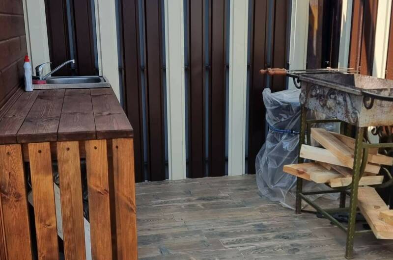 № 1 Домик с видом на двор