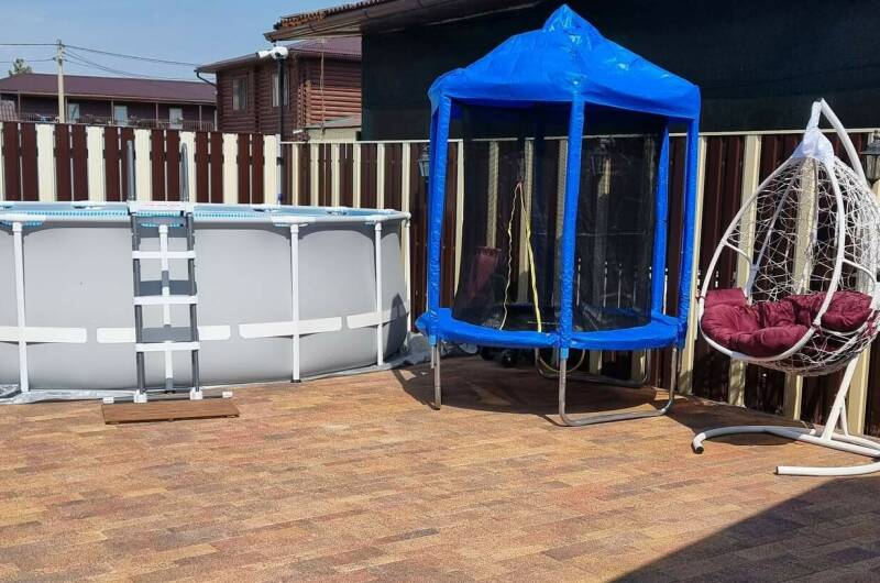 № 1 Домик с видом на двор