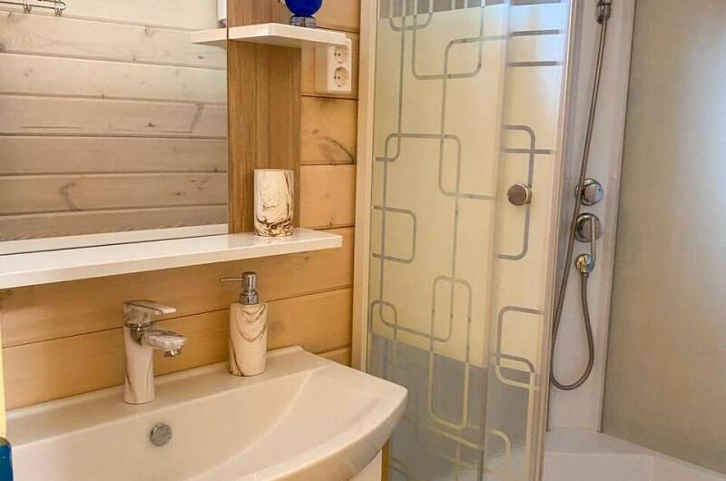 № 2 Домик на 4−5 человек с видом на озеро