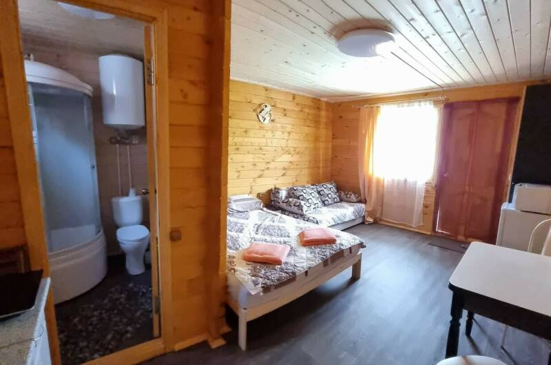 № 2 Домик на 4−5 человек с видом на озеро