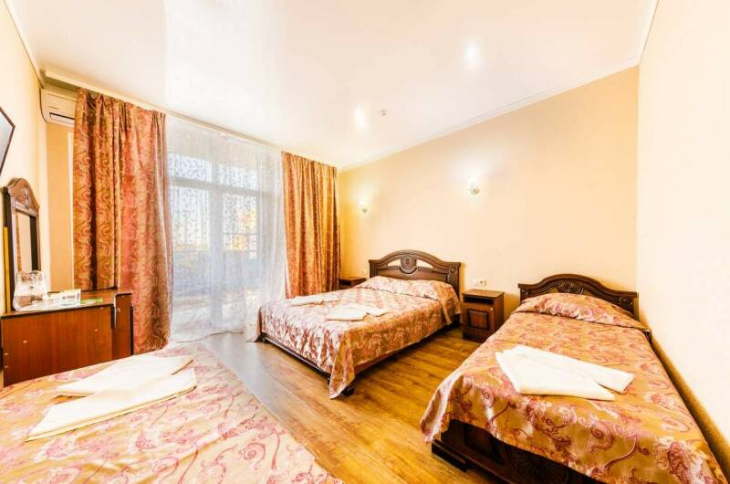 4-местный с балконом