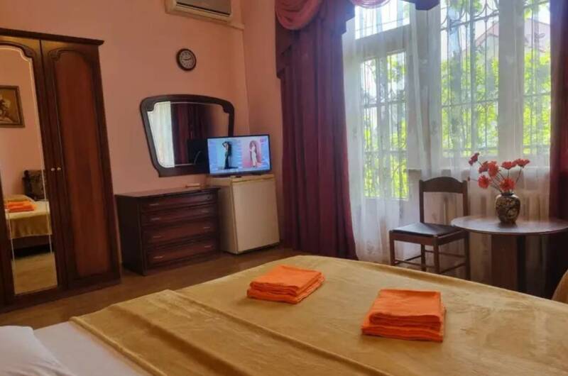 Четырёхместный Стандарт с балконом