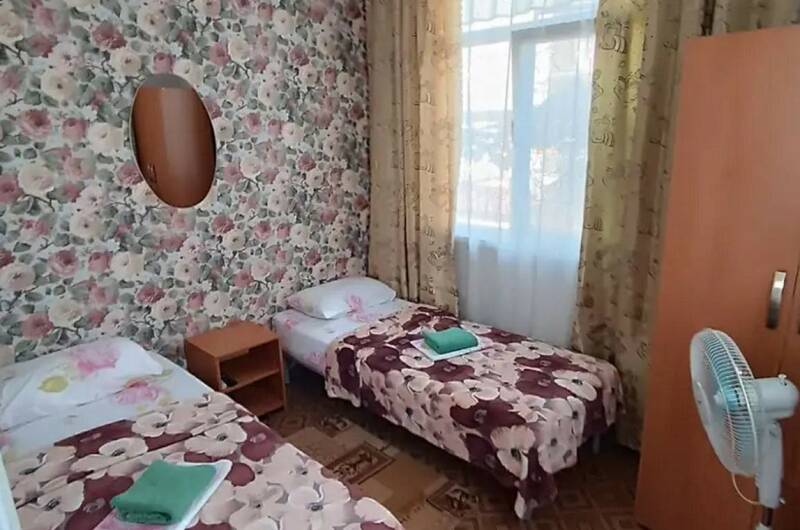 Бюджетная комната с общим душем и туалетом
