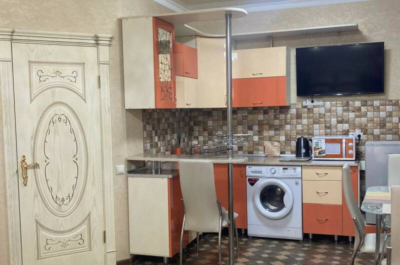 Люксовая студия 30 кВ. м/4 этаж