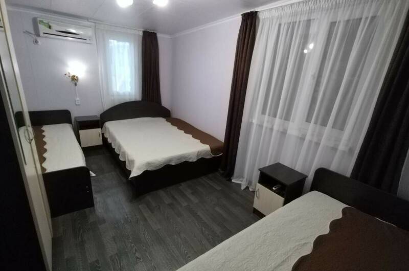 Четырехместный номер «Полулюкс»