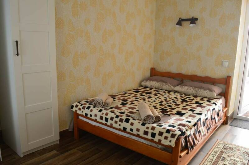 Двухместный номер с одной двуспальной кроватью