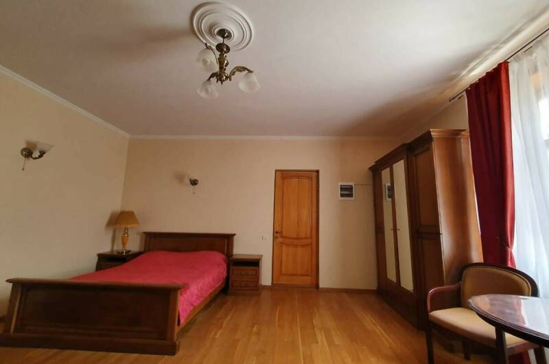 Трехкомнатный коттедж 7местный