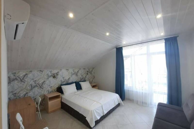 «Полулюкс» с лоджией