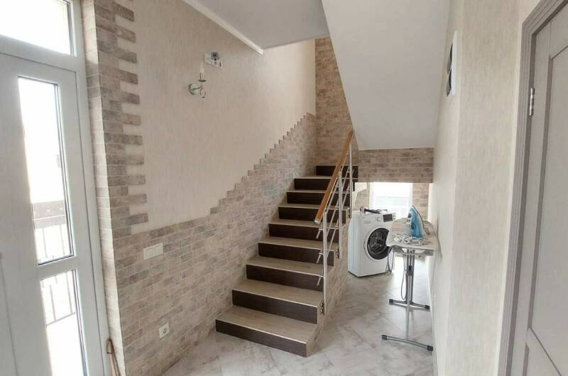 «Полулюкс» с лоджией