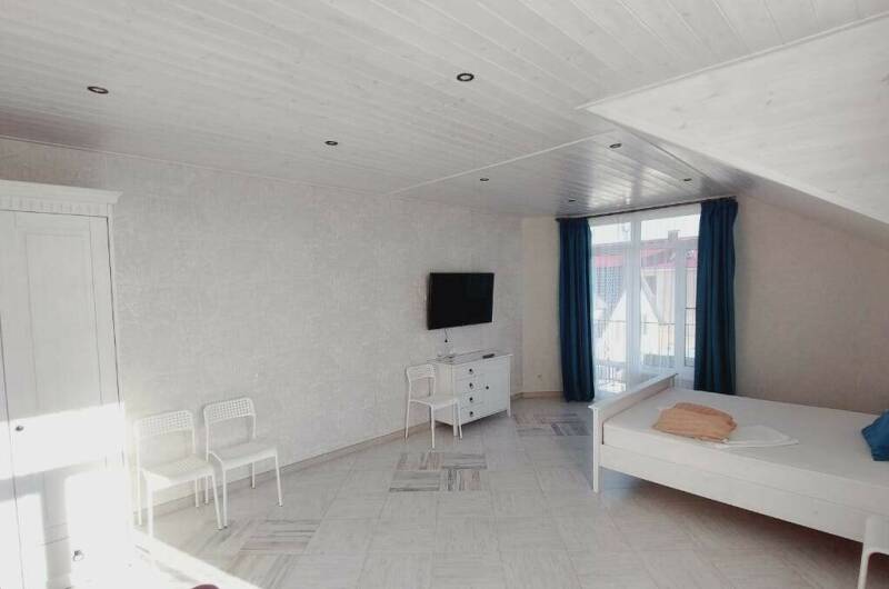 «Люкс» с лоджией и балконом