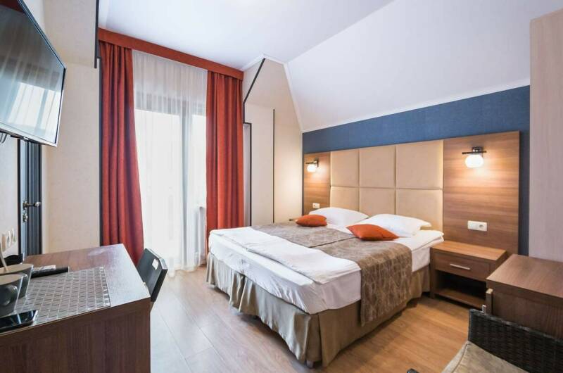 «Стандарт» с 2-х спальной кроватью и балконом