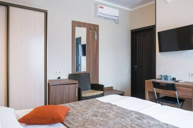 «Стандарт» с 2-х спальной кроватью и балконом