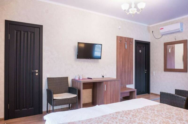 Четырехместный с двухъярусной кроватью и балконом