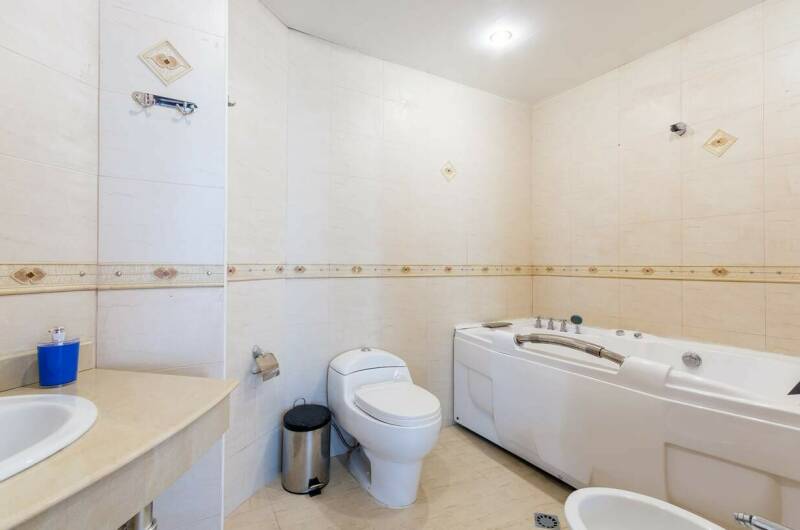 «Люкс» с балконом