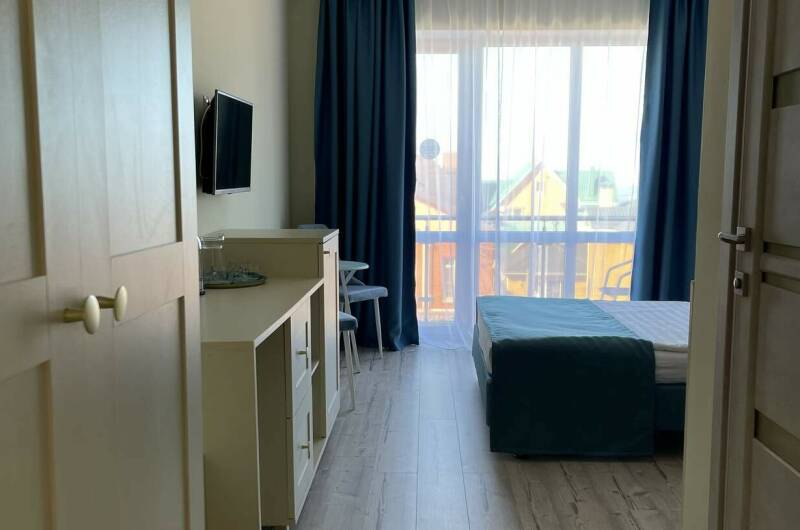 Однокомнатный трёхместный номер «Стандарт»