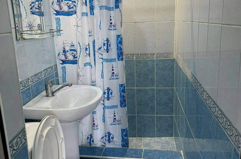 Трёхместный номер с удобствами